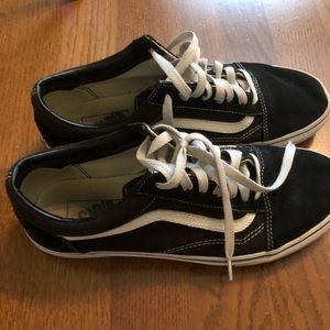 Men’s black Vans sneakers shoes 10